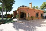 A country house for sale in the Crevillente area